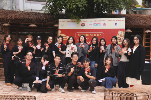 Một ngày hóa nghệ nhân: Trải nghiệm làm tranh Đông Hồ