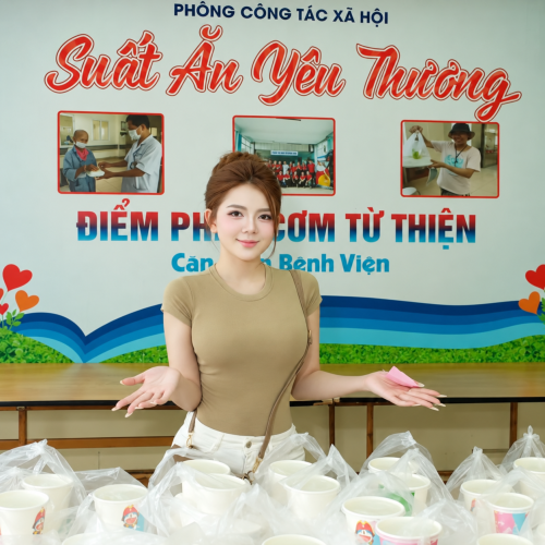 Những suất ăn ấm lòng tại bệnh viện: Phạm Thị Quỳnh Anh chung tay lan tỏa hành trình yêu thương